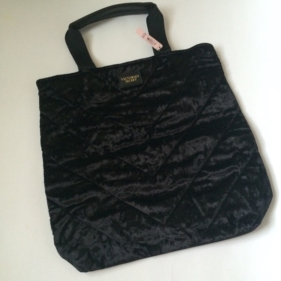 NWT(OS) Victoria’s Secret Crushed Velvet Tote Bag Chevron Quilted Black Velour - Picture 1 of 7